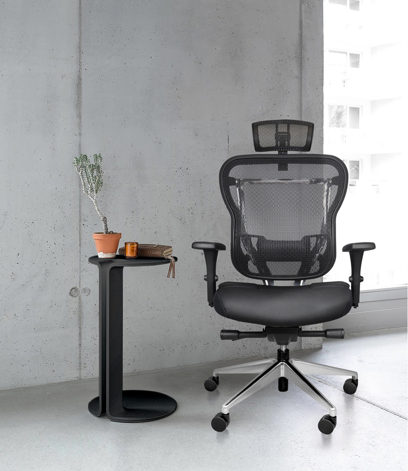 Rika mesh back office chair with headrest